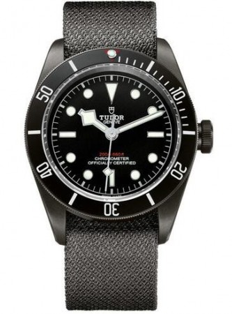AAA Repliche Tudor Heritage Black Bay scuro 41 mm PVD acciaio con cinturino in tessuto orologio 79230DK-02