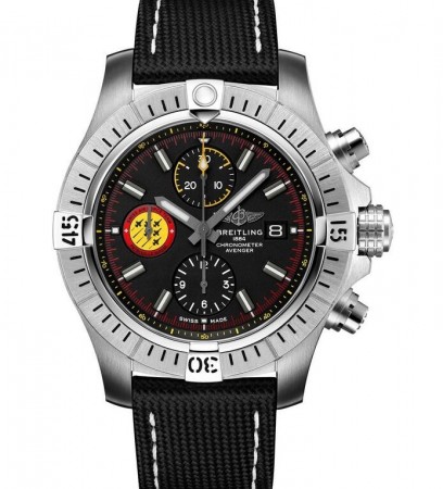 AAA Replica Breitling Avenger Chronograph 45 Swiss Air Force Team Limited Edition Guarda A133171A1B1X1