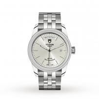 Tudor Glamour Date & Day