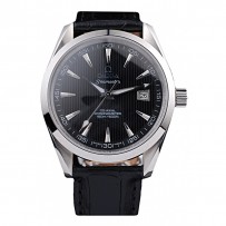 Omega Swiss Seamaster Railmaster cinturino nero quadrante nero a strisce